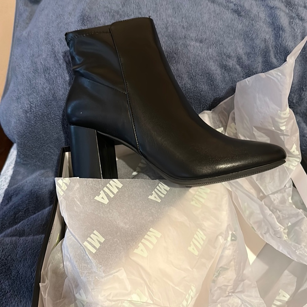 Mia Carla Bootie